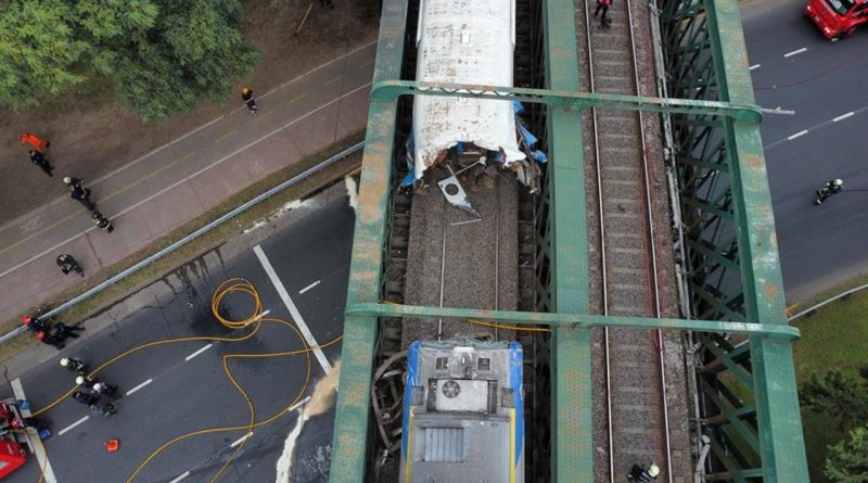 Decenas de heridos tras el choque de un tren con una locomotora en Buenos Aires
